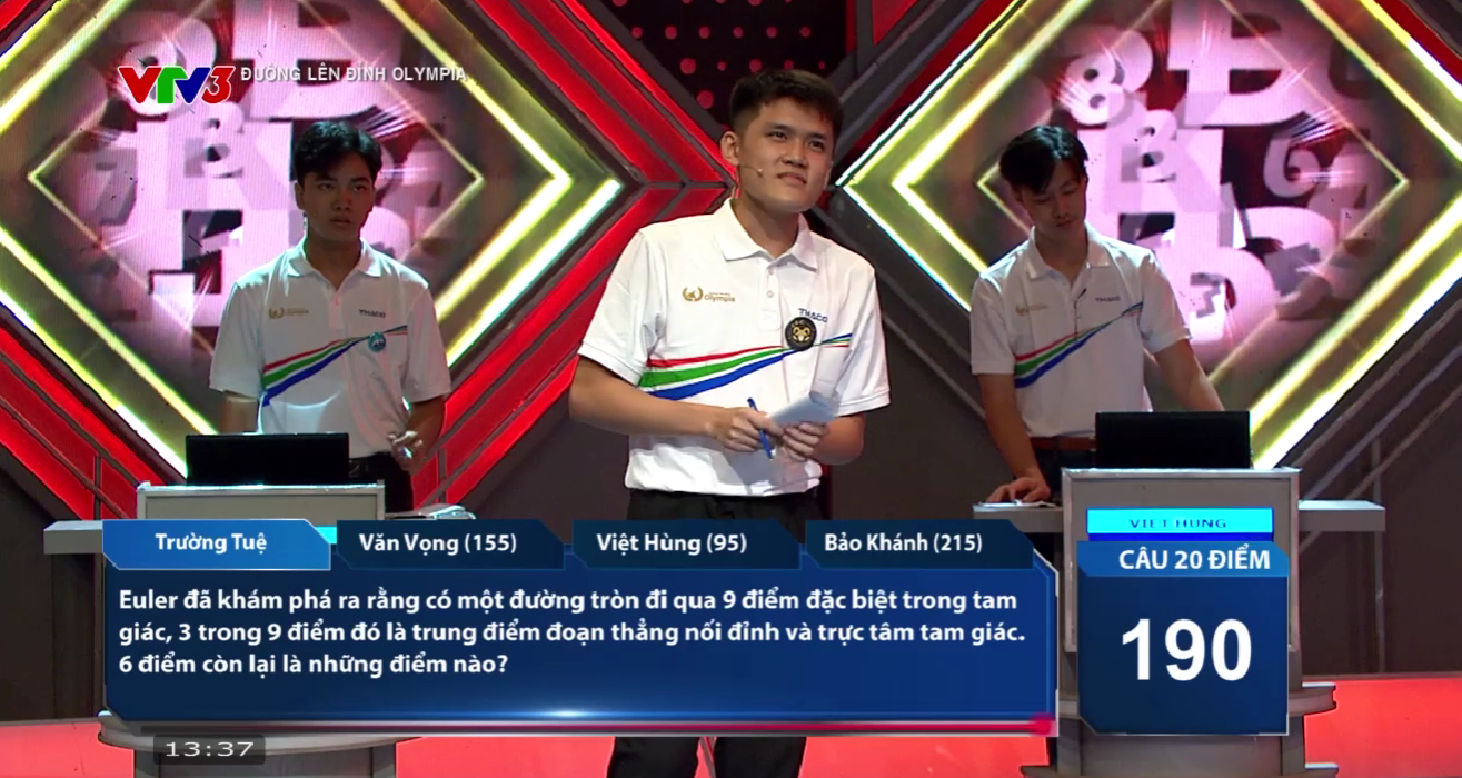 Người Về đích tiếp theo là Trường Tuệ cùng 1 câu trả lời đúng. Văn Vọng đã đưa ra 1 đáp án chính xác, lấy đi 20 điểm của Trường Tuệ.