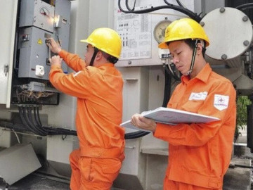 Hóa đơn tiền điện tháng 6 tăng cao, EVN yêu cầu rà soát