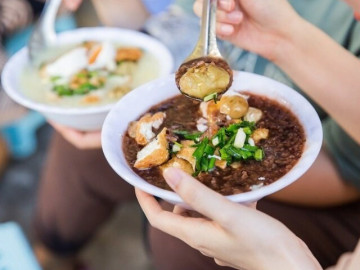 5 đặc sản cháo Hà Nội, món ăn vặt vừa ngon vừa rẻ, có loại phải thưởng thức bằng đũa mới chuẩn vị 