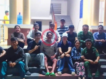 Khoảnh khắc ngư dân trôi dạt trên biển 24 giờ được cứu sống