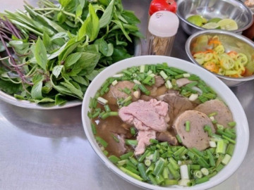 5 quán phở hàng chục năm tuổi ở Sài Gòn, hội cú đêm mê mẩn, hương vị gia truyền hút khách nườm nượp