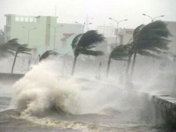 Tin tức 24h: Bão số 5 có thể đạt cấp cuồng phong gây sóng biển cao 6 mét