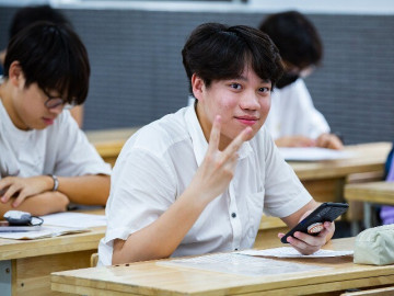 Lịch thi lớp 10 năm 2026 thay đổi thế nào?