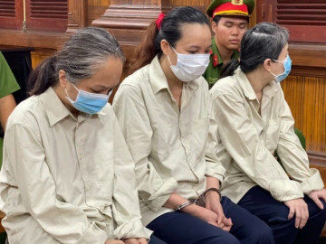 Phơi bày bí mật ở Mái ấm Hoa Hồng