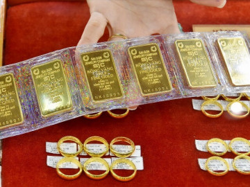 Giá vàng liên tục phá đỉnh