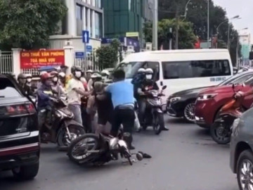 Bất ngờ lý do người đàn ông đánh cụ ông giữa trung tâm TPHCM
