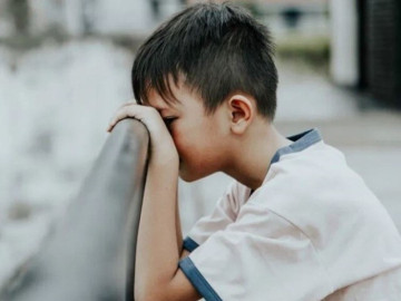 Sợ bị la mắng vì làm mất vé số, cậu bé 8 tuổi trốn khỏi nhà rồi thất lạc, 30 năm sau xảy ra chuyện chẳng ngờ