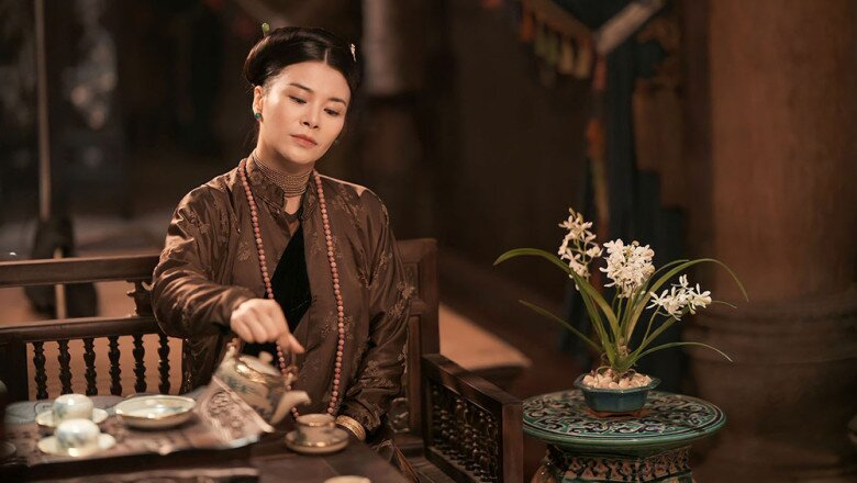 Kim Oanh hóa thân thành người vợ cả uy quyền trong phim Người Vợ Cuối Cùng.