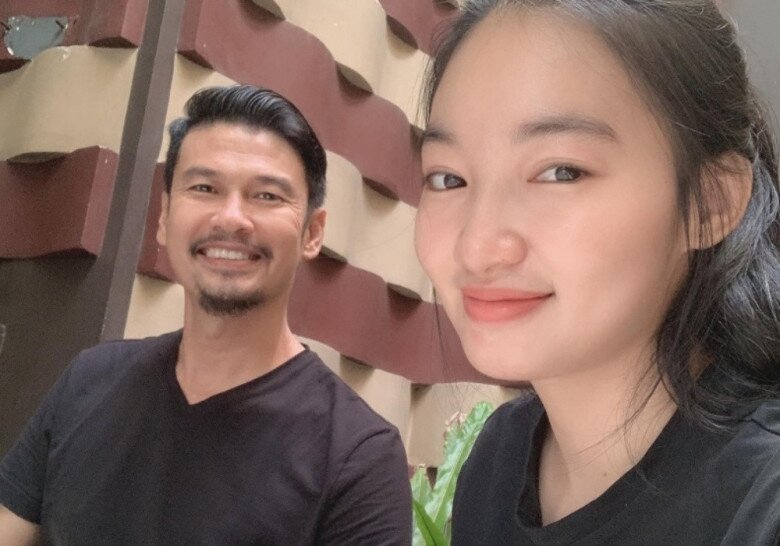 Ngọc Thưởng và ông xã có cuộc sống êm đềm, hạnh phúc.