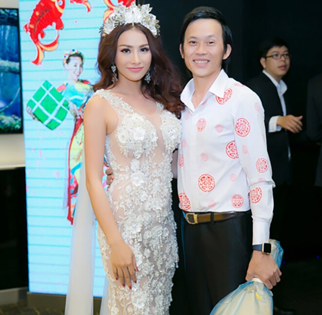 Yaya Trương Nhi trong vai con gái của Hoài Linh phim Nhà Có 5 Nàng Tiên.