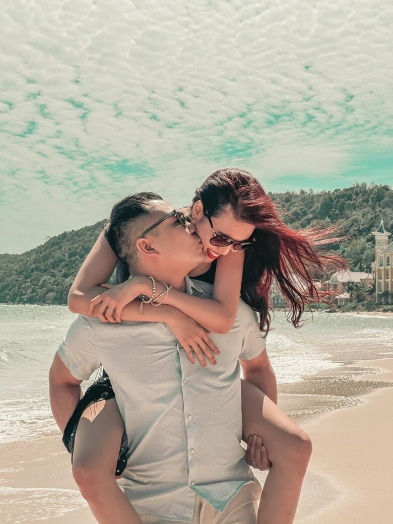 Lan Khuê được ông xã cưng chiều.