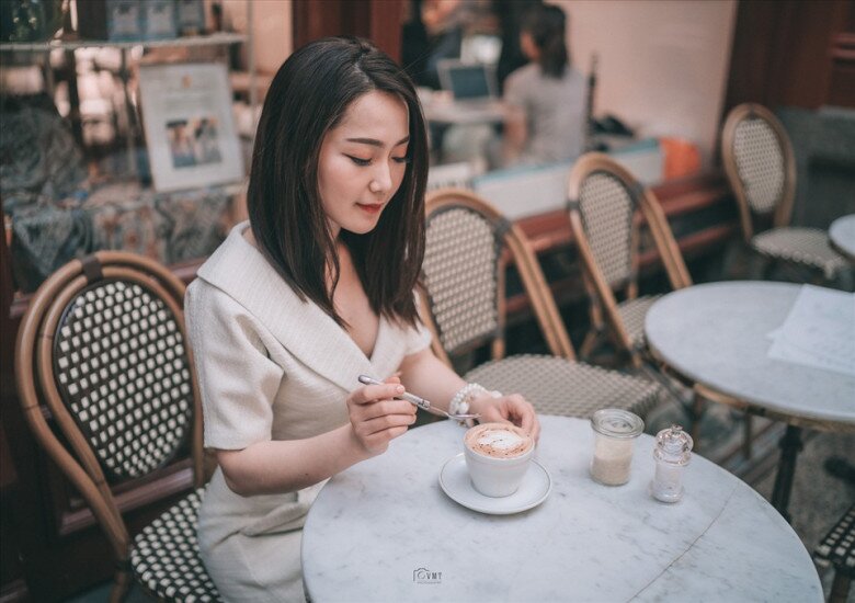 Từ Singapore, Anh Đào chuyển qua Úc sinh sống, làm việc.