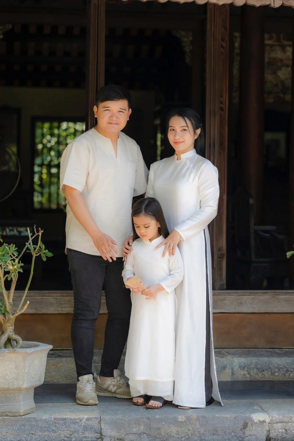 Gia đình hạnh phúc của Võ Thanh Hòa.