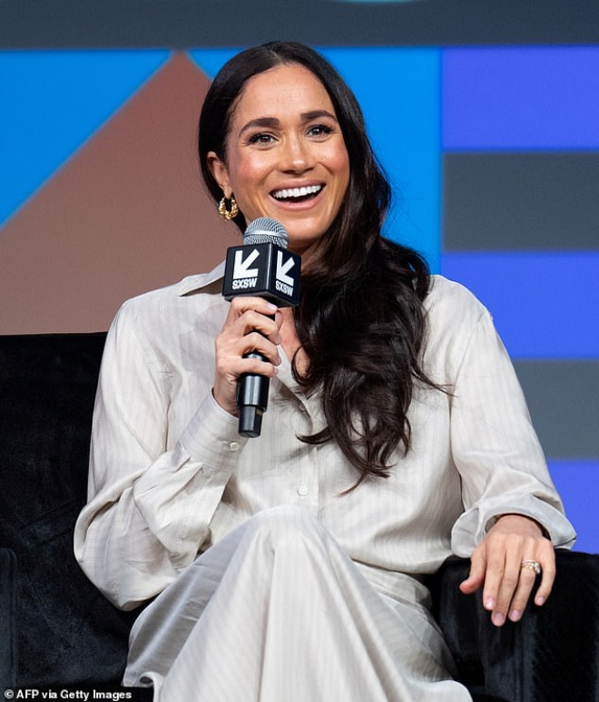 Nhiều người hi vọng Meghan có thể xây dựng hình ảnh cá nhân riêng thay vì tiếp tục làm “nạn nhân”.