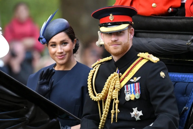 Harry và Meghan có “sở trường” thích gây khó dễ với Hoàng gia Anh.