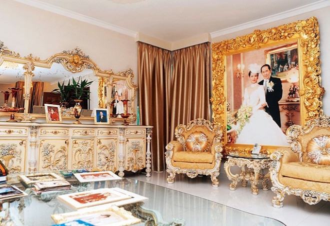 Hình ảnh bên trong nhà của Đặng Triệu Tôn thể hiện sự giàu có của nam nghệ sĩ.