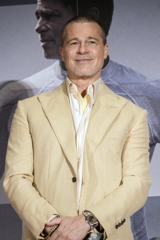 Không nhiều người bất ngờ khi Brad Pitt không có mặt trong sự kiện trọng đại của quý tử.