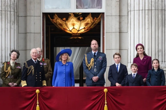 Hoàng gia Anh đã chán ngán những chia sẻ của Harry và Meghan.
