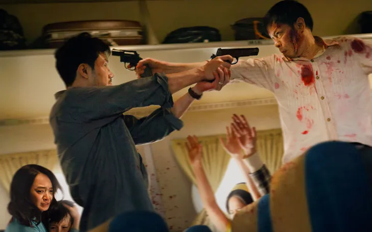 Dàn cast diễn với 200% sức lực.