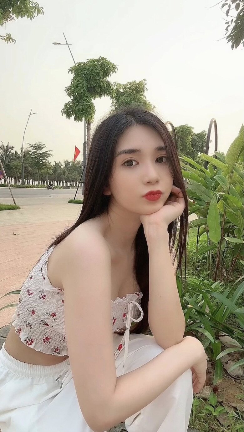 Thanh Bi chắt chiu tiền làm lụng để mua nhà tặng mẹ.