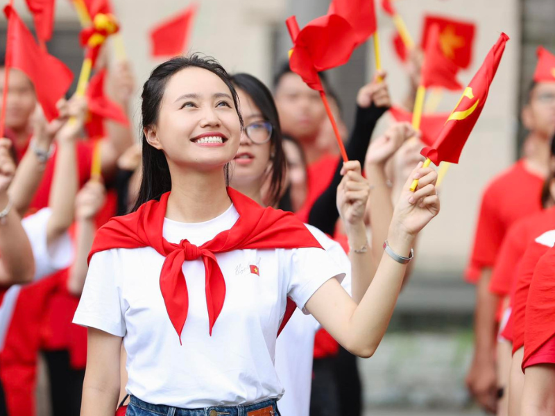 Xuân Anh là môt trong những BTV của đài VTV vinh dự góp mặt trong đội hình Khối Báo chí Cách mạng Việt Nam, tham gia diễu hành kỷ niệm 80 năm Cách mạng tháng Tám thành công và Quốc khánh 2/9 (nhiệm vụ A80).