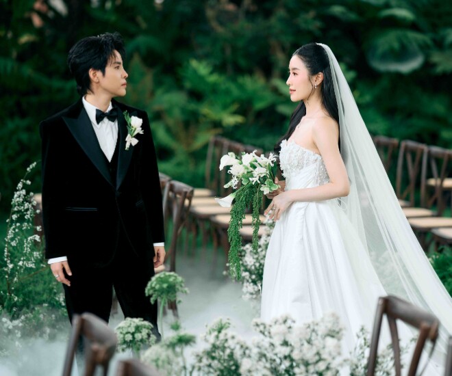 Vũ Cát Tường tổ chức lễ thành đôi hoành tráng với bạn đời.