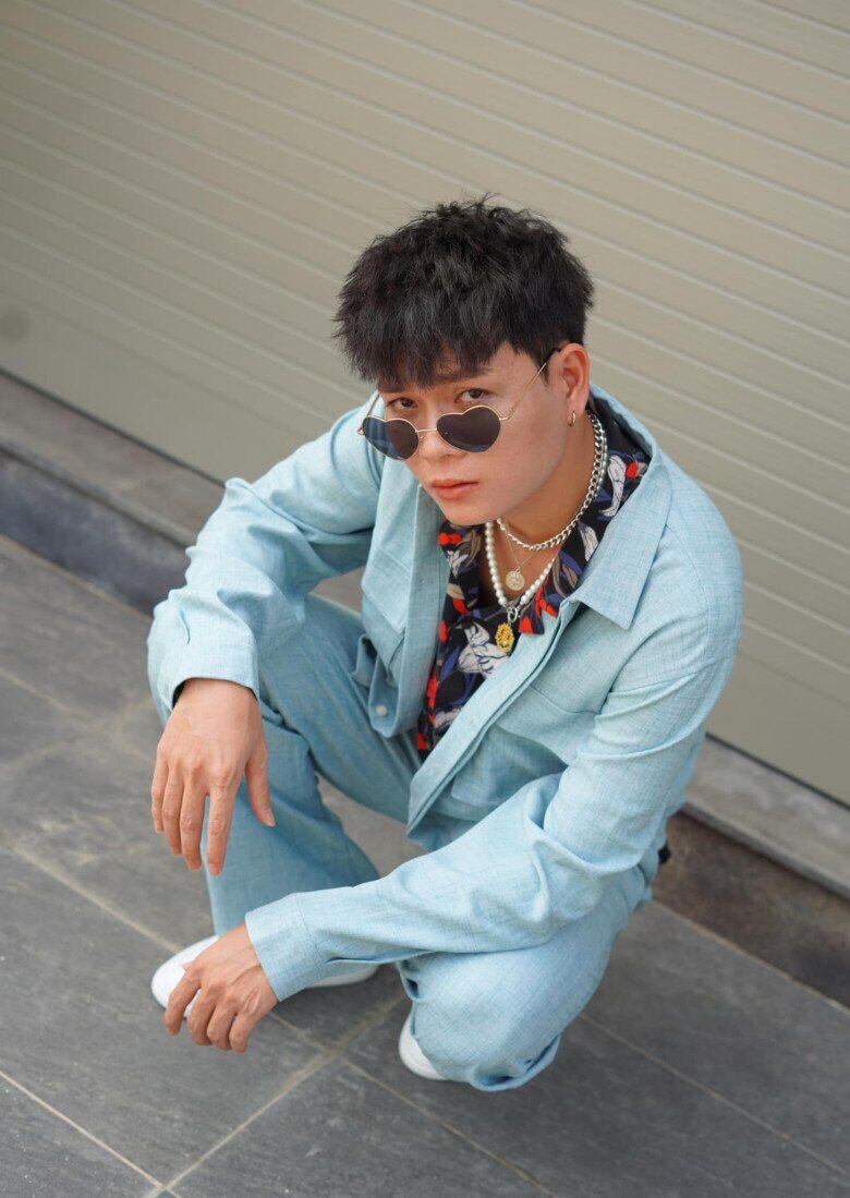 Nam rapper mất bố từ sớm, phải tự lập từ nhỏ.