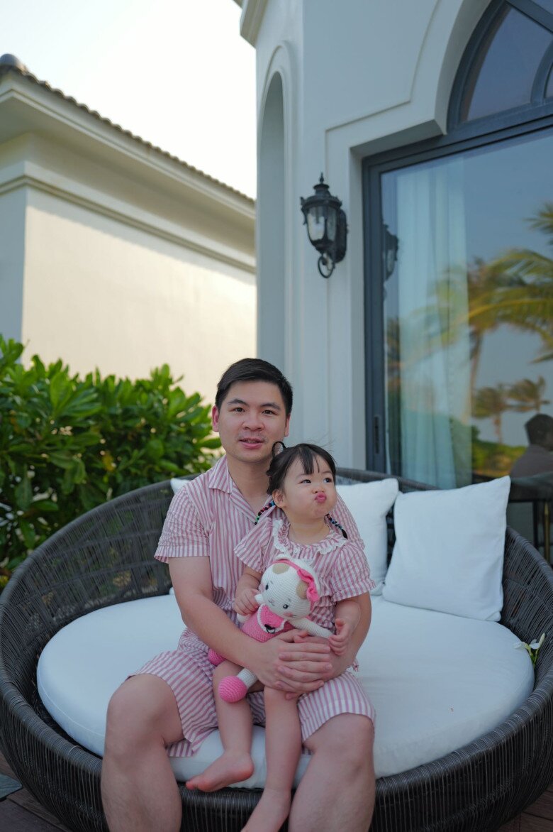 Con gái đầu lòng của Đỗ Mỹ Linh thừa hưởng nhiều nét đẹp từ bố.