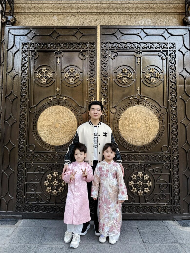 Cuộc sống làm bố đơn thân của con trai Bầu Hiển nhận được nhiều quan tâm của khán giả.