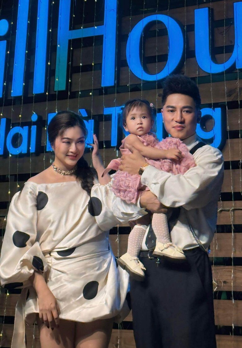 Trước đây, Thanh Trúc không có ý định công khai danh tính chồng mặc cho có nhiều lời đồn không hay.