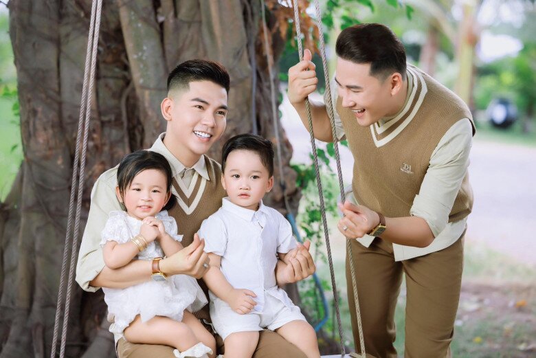 Thanh Đoàn và Hà Trí Quang dạy con rất khéo léo.