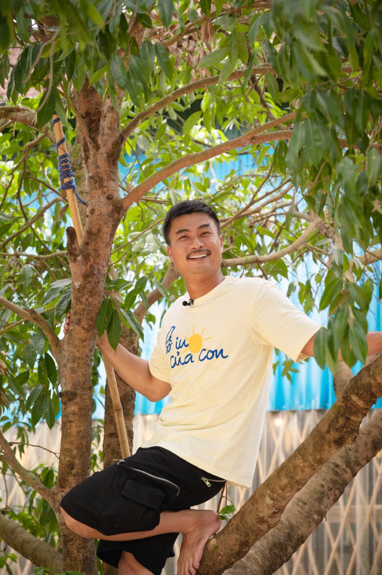 Duy Hưng khiến khán giả thích thú bởi sự hài hước, duyên dáng khi thực hiện thử thách.