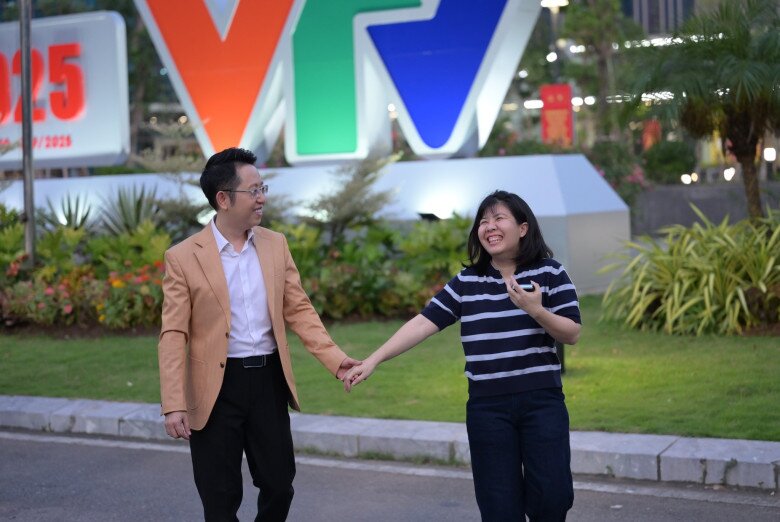 Btv vtv có bố là giáo sư toán học khoe gia đình đủ nếp tẻ 2 con gương mặt xán lạn hưởng gen bố mẹ - 2