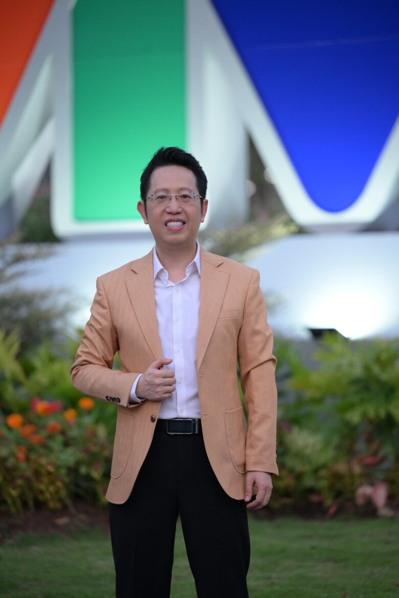 Btv vtv có bố là giáo sư toán học khoe gia đình đủ nếp tẻ 2 con gương mặt xán lạn hưởng gen bố mẹ - 4