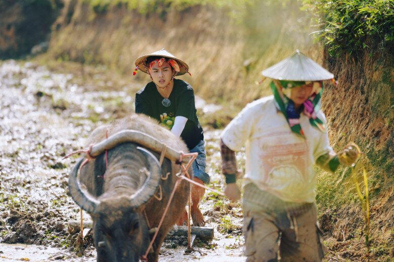 Dàn cast “Gia đình HaHa” trải nghiệm cuộc sống ở Bản Liền (Lào Cai).
