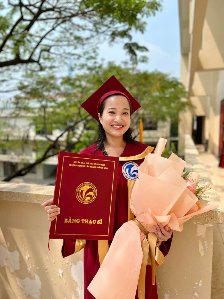 Bà xã Quốc Cơ sở hữu học vấn “khủng” không hề kém cạnh chồng.