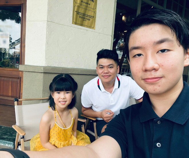 Ông xã Lê Phương được khen vì đối xử công bằng giữa con chung con riêng.