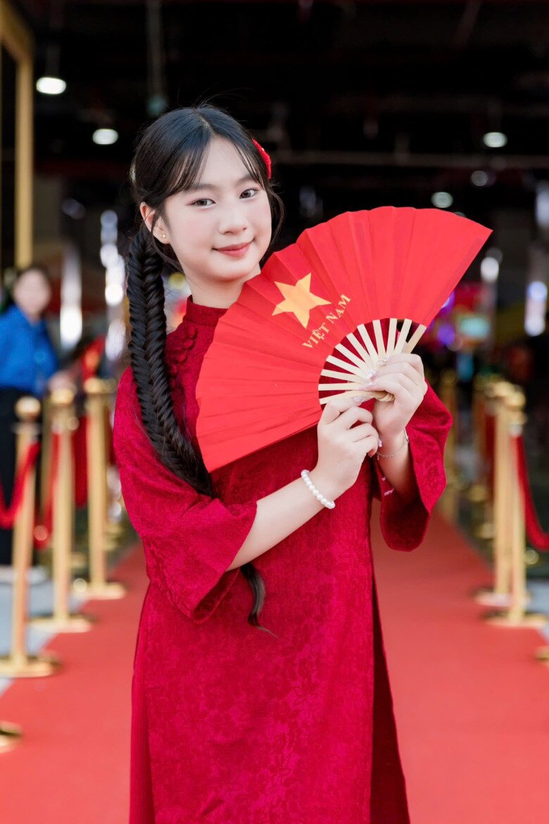 Cherry Hải My thừa hưởng nhiều nét đẹp của Minh Hà.