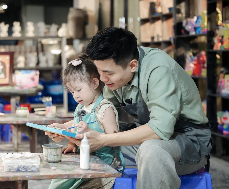 Em bé “triệu view” nhận được nhiều sự yêu mến từ khán giả.