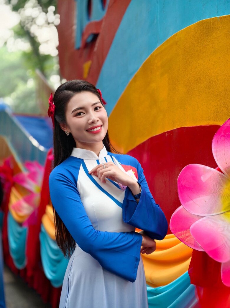 Điệp Anh hạnh phúc khi hoàn thành được giấc mơ được diễu hành qua Quảng trường Ba Đình lịch sử.