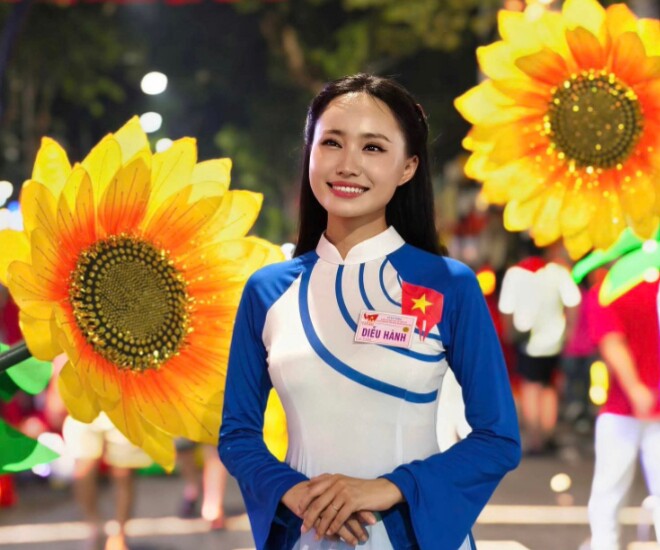 BTV Xuân Anh được trải nghiệm nhiều vị trí trong Khối diễu hành.