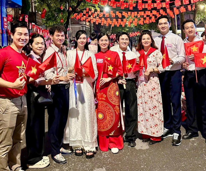 Dàn sao Việt tham gia buổi sơ duyệt Lễ diễu binh, diễu hành kỷ niệm 80 năm Cách mạng tháng Tám và Quốc khánh 2/9 tại Hà Nội.