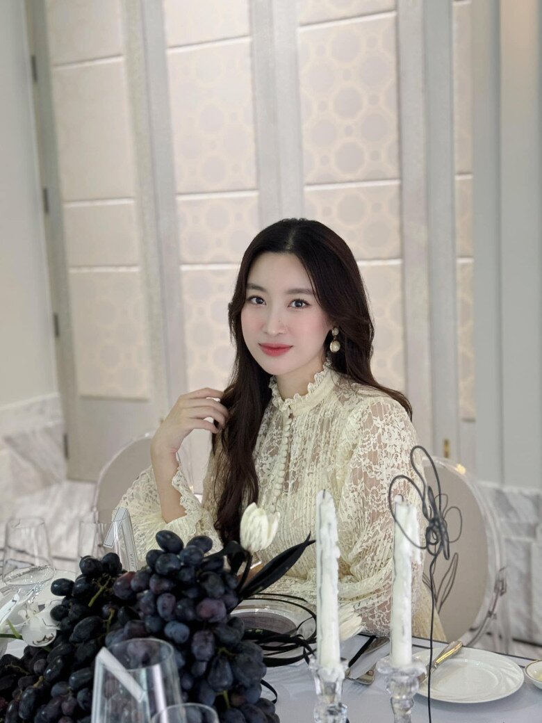 Nàng hậu hạn chế hoạt động nghệ thuật, tập trung vào việc kinh doanh và chăm sóc gia đình.