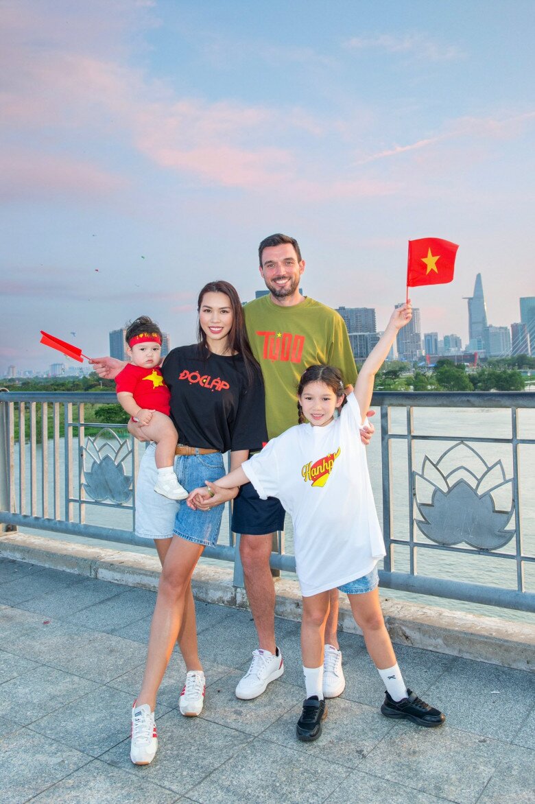 Vợ chồng Hà Anh được khen ngợi nuôi con khéo léo.
