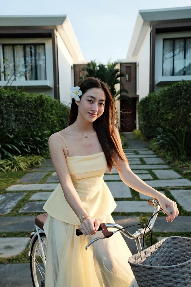 Người đẹp học đang theo học Tiến sĩ. 