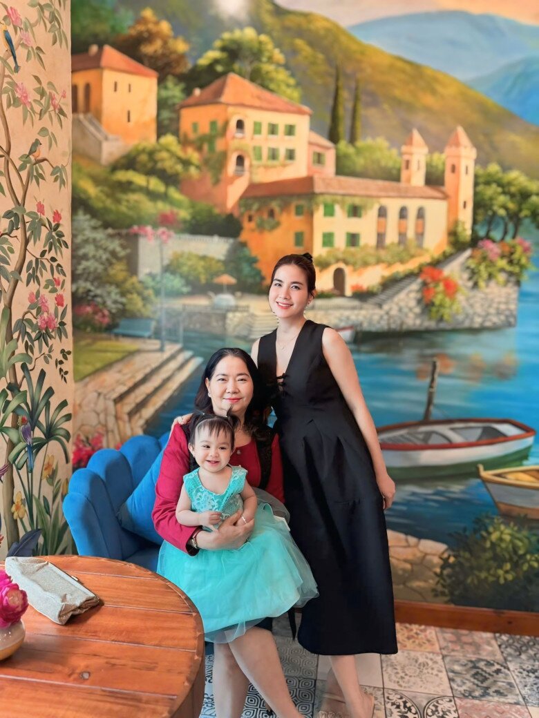Nữ diễn viên được gia đình đồng hành trong hành trình tìm con.