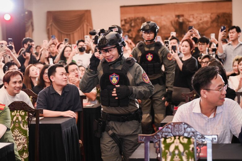 Lê Dương Bảo Lâm tố Phan Mạnh Quỳnh amp;#34;thượng đẳngamp;#34;, Binz ngất xỉu ở amp;#34;Chiến sĩ quả cảmamp;#34; - 2