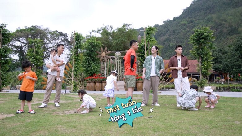 Khắc Việt “lục đục nội bộ” với bà xã Thảo Bebe vì vấn đề tặng hoa.