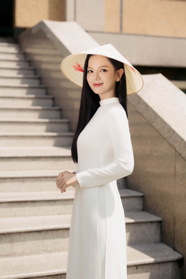 Ở tuổi 29, Lê Hạ Anh vẫn chờ duyên phận về chuyện tình cảm.