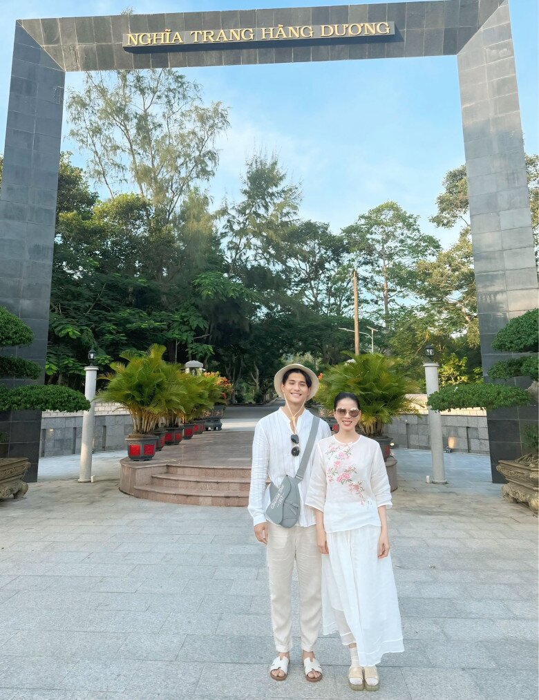 Lâm Bảo Châu và Lệ Quyên đồng hành cùng nhau trong nhiều chuyến đi.